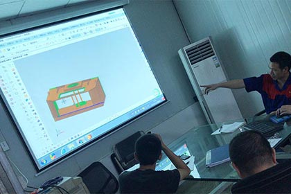 產(chǎn)品技術(shù)交流培訓(xùn) 打造專業(yè)技術(shù)團隊